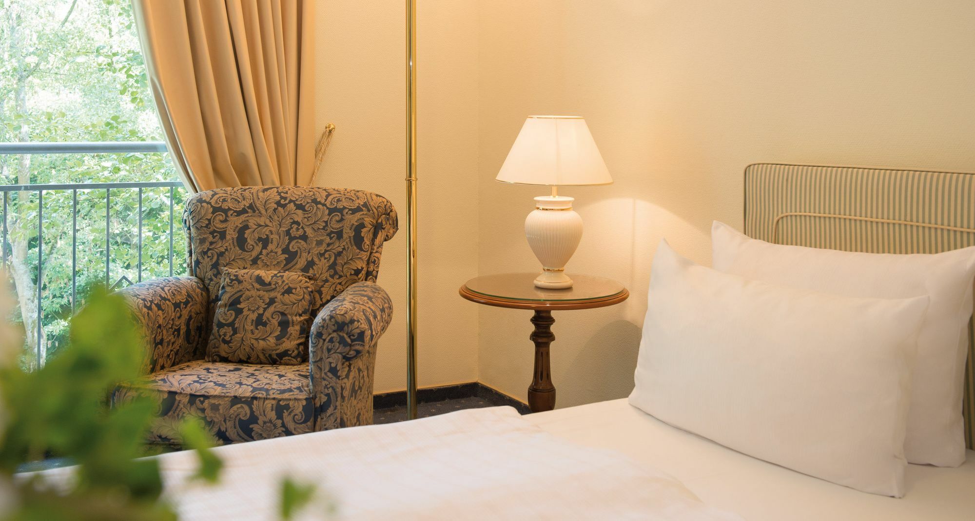 Victor'S Residenz-Hotel Саарбрюкен Екстериор снимка